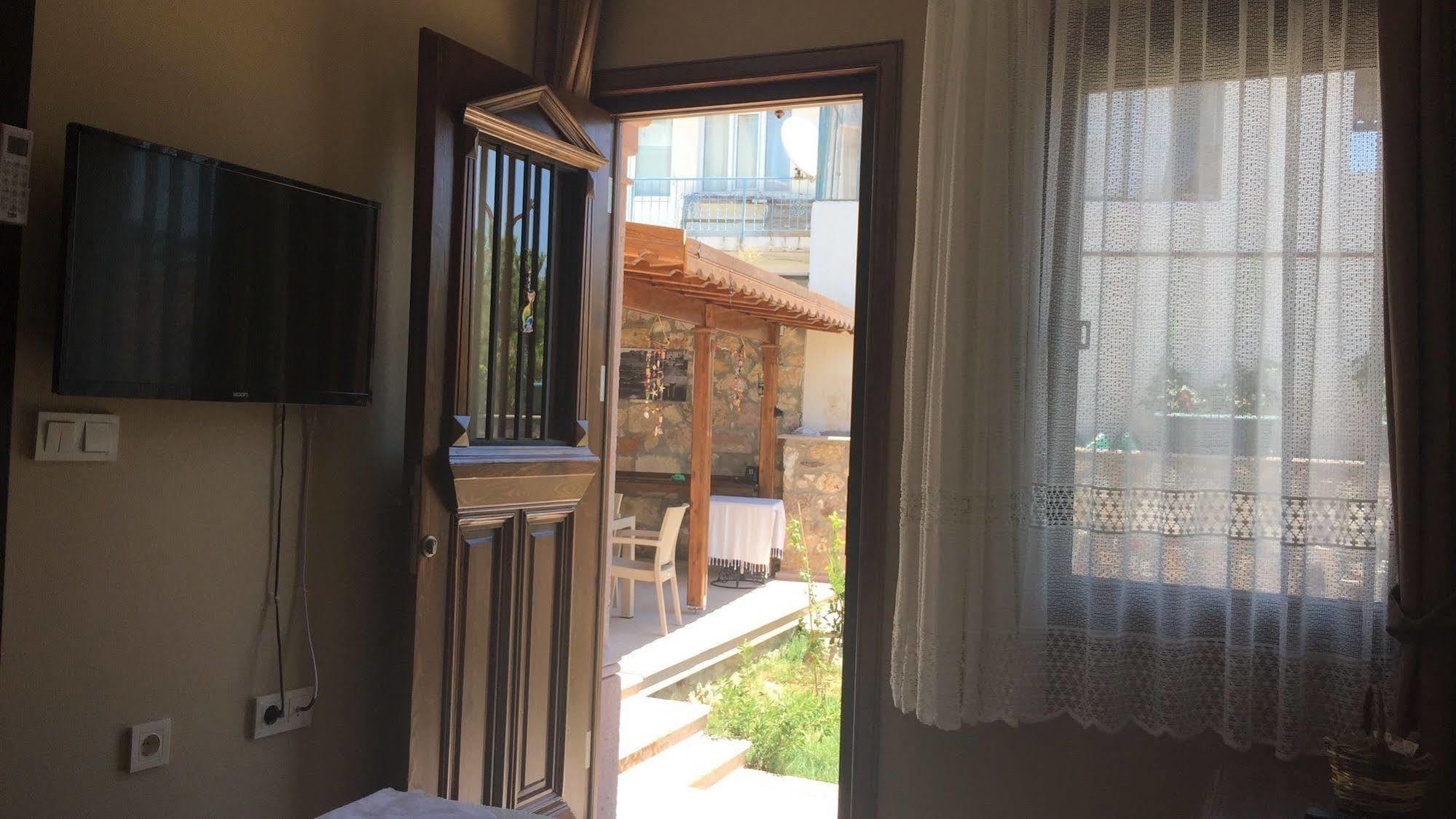 Ayvalı Hayriye Hanim Ege מראה חיצוני תמונה