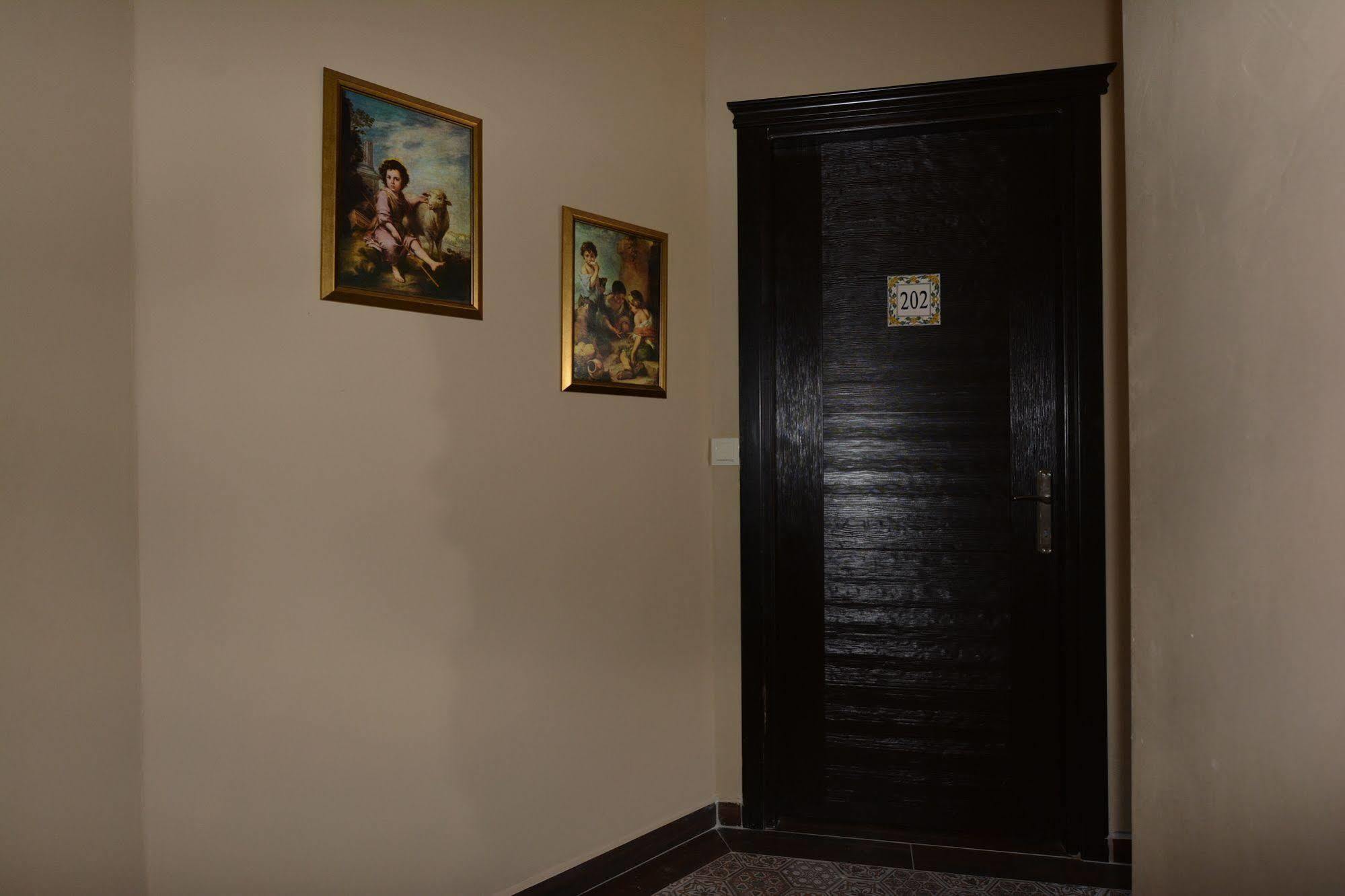 Ayvalı Hayriye Hanim Ege מראה חיצוני תמונה