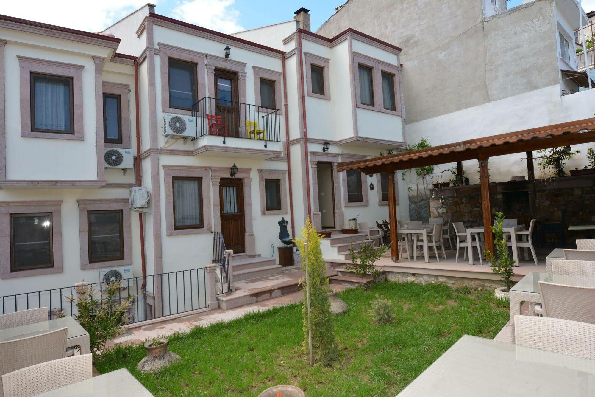 Ayvalı Hayriye Hanim Ege מראה חיצוני תמונה